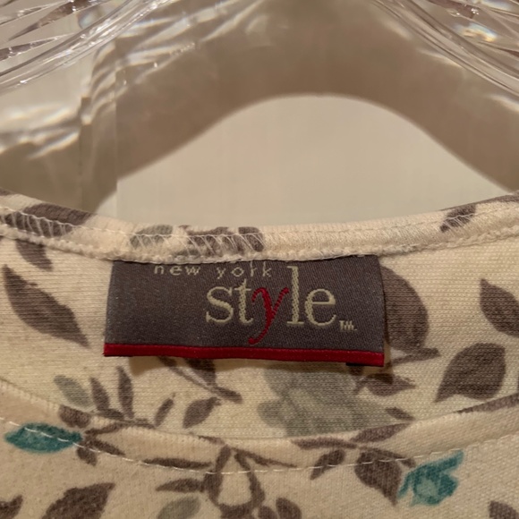 Vintage New York Style Brushed Long Sleeve Tee, Cream with Blue Flowers - Picture 4 of 7